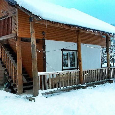 Отель Gostynna Hata Микуличин Экстерьер фото