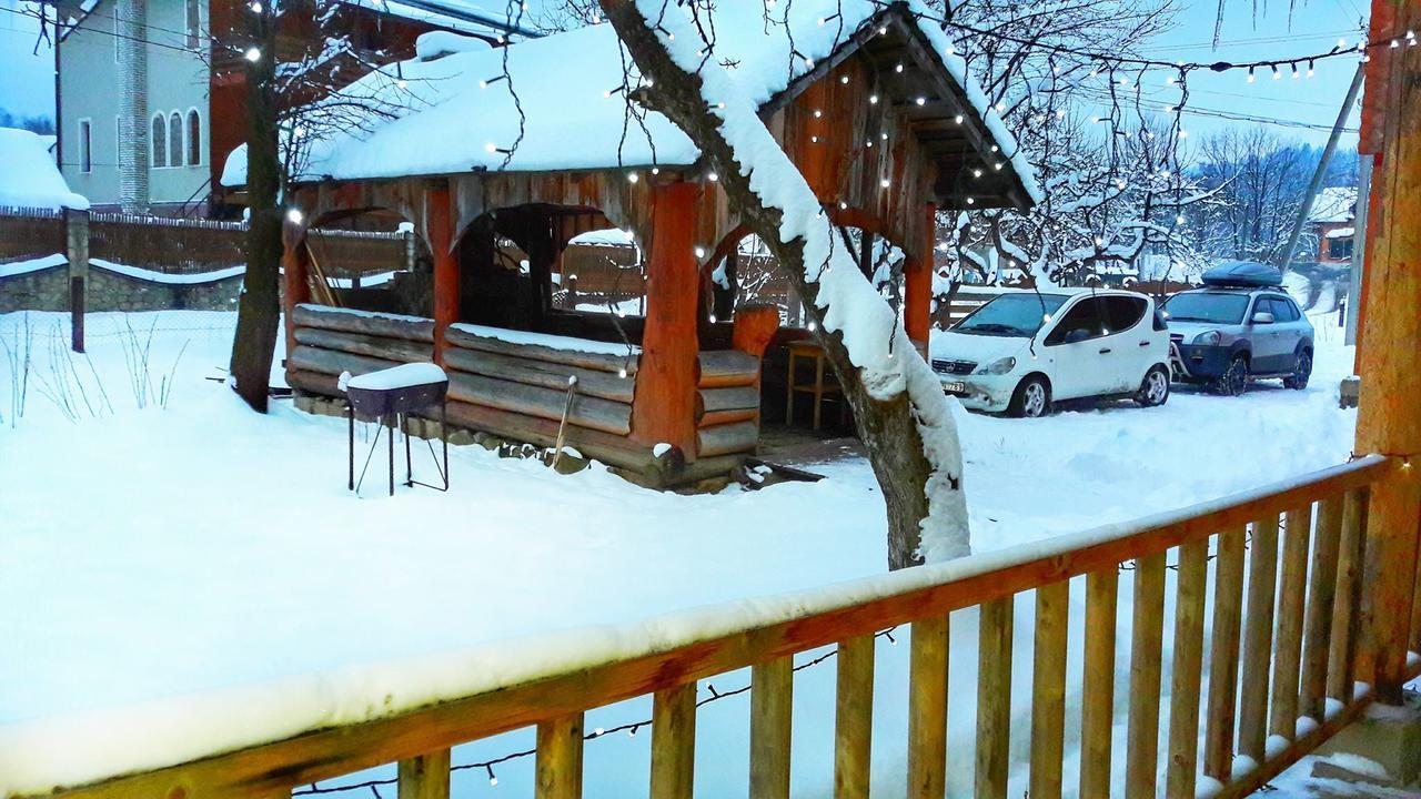 Отель Gostynna Hata Микуличин Экстерьер фото